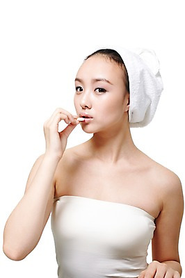 포토 JPG 스튜디오촬영 외국인 해외기획촬영 여자 포즈 2011년중국 실내 한명 들기 누끼 사람 동양인 상반신 20대 성인 앞모습 수건 뷰티 중국인 스파 목욕 청결 세수 위생 튜브탑 먹기 순수 피부관리 비타민 청순 의료성형뷰티 여자만 여자한명만 성인여자만 청년만 청년여자만 성인한명만 청년여자한명만 성인여자한명만 성인만 국내포토 1 뷰포인트 컨셉 상의 모션 인종 청년 내부 위생용품 영양소 파일형식