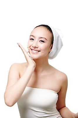 포토 JPG 스튜디오촬영 외국인 해외기획촬영 여자 포즈 2011년중국 실내 한명 미소 웃음 누끼 사람 동양인 상반신 20대 성인 앞모습 수건 화장 뷰티 중국인 스파 목욕 청결 거품 세수 위생 튜브탑 순수 피부관리 클렌징 청순 클렌징폼 의료성형뷰티 여자만 여자한명만 성인여자만 청년만 청년여자만 성인한명만 청년여자한명만 성인여자한명만 성인만 국내포토 1 뷰포인트 컨셉 상의 표정 인종 청년 내부 위생용품 세안용품 파일형식