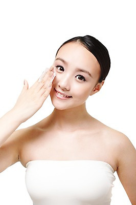 포토 JPG 스튜디오촬영 외국인 해외기획촬영 여자 2011년중국 실내 한명 미소 웃음 들기 누끼 사람 동양인 상반신 20대 성인 앞모습 화장 뷰티 중국인 청결 세수 위생 튜브탑 순수 피부관리 클렌징 삭제 묶은머리 청순 화장솜 의료성형뷰티 여자만 여자한명만 성인여자만 청년만 청년여자만 성인한명만 청년여자한명만 성인여자한명만 성인만 국내포토 1 헤어스타일 뷰포인트 컨셉 상의 모션 표정 인종 청년 내부 화장용품 파일형식