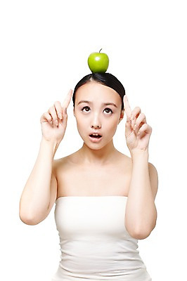 포토 JPG 스튜디오촬영 외국인 해외기획촬영 응시 여자 음식 몸매관리 다이어트 과일 2011년중국 모션 실내 건강 식이요법 한명 누끼 사람 동양인 손짓 상반신 20대 성인 앞모습 뷰티 중국인 건강관리 올려보기 가리킴 사과 튜브탑 순수 머리위 청사과 묶은머리 청순 의료성형뷰티 여자만 여자한명만 성인여자만 청년만 청년여자만 성인한명만 청년여자한명만 성인여자한명만 성인만 국내포토 1 헤어스타일 시선 뷰포인트 컨셉 상의 관리 인종 청년 내부 파일형식