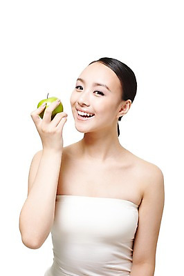 포토 JPG 스튜디오촬영 외국인 해외기획촬영 여자 음식 몸매관리 다이어트 과일 2011년중국 실내 건강 식이요법 한명 미소 웃음 들기 누끼 사람 동양인 상반신 20대 성인 앞모습 뷰티 중국인 건강관리 사과 튜브탑 순수 청사과 묶은머리 청순 의료성형뷰티 여자만 여자한명만 성인여자만 청년만 청년여자만 성인한명만 청년여자한명만 성인여자한명만 성인만 국내포토 1 헤어스타일 뷰포인트 컨셉 상의 모션 표정 관리 인종 청년 내부 파일형식