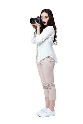 포토 JPG 스튜디오촬영 전신 외국인 우먼라이프 라이프스타일 긴머리 여자 여유 운동화 남방 휴식 실내 한명 서기 들기 누끼 사람 동양인 20대 성인 취미 옆모습 캐주얼 중국인 카메라 사진촬영 촬영 디지털카메라 칠부바지 여자만 여자한명만 성인여자만 청년만 청년여자만 성인한명만 청년여자한명만 성인여자한명만 성인만 국내포토 1 헤어스타일 옷 감정 뷰포인트 신발 컨셉 셔츠 바지 모션 인종 청년 내부 생활 전자제품 파일형식