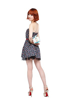 포토 JPG 스튜디오촬영 전신 모델 우먼라이프 라이프스타일 원피스 여자 패션 팔찌 실내 선물 한명 서기 들기 누끼 사람 동양인 이벤트 20대 성인 뒷모습 선물상자 치마 상자 캠퍼스라이프 한국인 벨트 뒤돌아보기 단발머리 하이힐 튜브탑 튜브탑원피스 여자만 여자한명만 성인여자만 청년만 청년여자만 성인한명만 청년여자한명만 성인여자한명만 성인만 국내포토 1 헤어스타일 잡화 옷 구두 뷰포인트 상의 장신구 모션 하의 인종 청년 내부 생활 여성화 파일형식