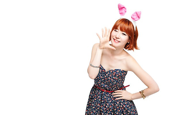 포토 JPG 스튜디오촬영 모델 우먼라이프 라이프스타일 원피스 여자 패션 허리손 포즈 팔찌 실내 윙크 한명 미소 웃음 누끼 사람 동양인 손짓 이벤트 상반신 20대 성인 앞모습 치마 파티 귀여움 캠퍼스라이프 한국인 벨트 머리띠 단발머리 튜브탑 토끼머리띠 튜브탑원피스 여자만 여자한명만 성인여자만 청년만 청년여자만 성인한명만 청년여자한명만 성인여자한명만 성인만 국내포토 1 헤어스타일 잡화 옷 뷰포인트 컨셉 상의 장신구 모션 하의 표정 인종 청년 내부 생활 파일형식