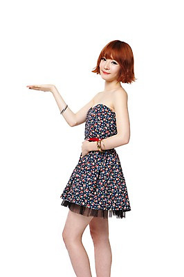 포토 JPG 스튜디오촬영 모델 우먼라이프 라이프스타일 원피스 여자 패션 포즈 팔찌 모션 안내 실내 한명 서기 미소 웃음 누끼 사람 동양인 손짓 20대 성인 옆모습 치마 캠퍼스라이프 한국인 벨트 단발머리 튜브탑 튜브탑원피스 여자만 여자한명만 성인여자만 청년만 청년여자만 성인한명만 청년여자한명만 성인여자한명만 성인만 국내포토 1 헤어스타일 잡화 옷 뷰포인트 상의 장신구 하의 표정 인종 청년 내부 생활 파일형식