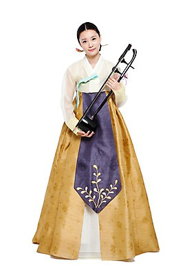 포토 JPG 스튜디오촬영 전신 한국문화 한국전통 전통 여자 전통문화 악기 음악 포즈 연주 현악기 한국 실내 국악기 국악 한명 서기 미소 웃음 들기 누끼 사람 동양인 20대 성인 앞모습 치마 한국인 우아함 전통의상 한복 활 저고리 비녀 쪽머리 해금 여자만 여자한명만 성인여자만 청년만 청년여자만 성인한명만 청년여자한명만 성인여자한명만 성인만 국내포토 1 동양문화 헤어스타일 아시아 문화 뷰포인트 컨셉 모션 하의 문화예술 전통소품 표정 인종 청년 내부 파일형식 헤어액세사리