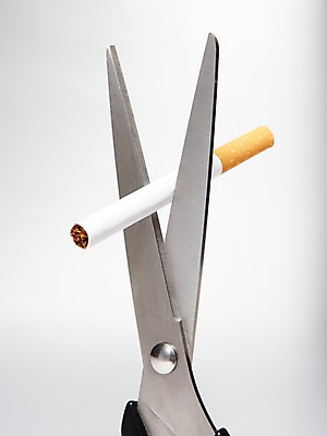 포토 JPG 스튜디오촬영 캠페인 가위 담배 실내 건강 경고 근접촬영 사람없음 건강관리 사무용품 선택 자르기 알림 금연 기호식품 한개비 국내포토 1 음식 뷰포인트 컨셉 모션 문구용품 관리 내부 사회이슈 파일형식