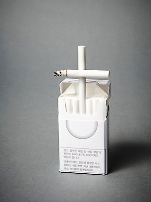 포토 JPG 스튜디오촬영 캠페인 십자가 흡연 담배 실내 건강 경고 사람없음 건강관리 담뱃재 알림 금연 기호식품 담배꽁초 담배갑 국내포토 음식 관리 내부 사회이슈 파일형식