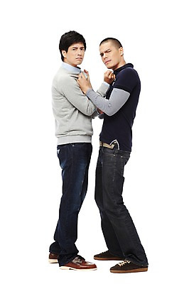 포토 JPG 스튜디오촬영 전신 외국인 해외기획촬영 2011년태국 남자 맨라이프 실내 서기 누끼 사람 동양인 20대 성인 두명 옆모습 친구 마주보기 경쟁 찡그림 싸움 열정 멱살 남자만 성인남자만 청년만 청년남자만 성인만 국내포토 라이프스타일 감정 뷰포인트 컨셉 관계 모션 표정 인종 청년 내부 파일형식