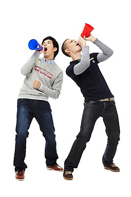 포토 JPG 스튜디오촬영 전신 외국인 해외기획촬영 2011년태국 남자 맨라이프 포즈 응원 모션 실내 서기 들기 누끼 사람 동양인 20대 성인 두명 앞모습 친구 확성기 경쟁 외침 주먹 기쁨 열정 응원나팔 남자만 성인남자만 청년만 청년남자만 성인만 국내포토 라이프스타일 감정 뷰포인트 컨셉 관계 인종 청년 내부 소리 응원용품 파일형식