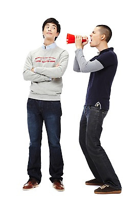 포토 JPG 스튜디오촬영 전신 외국인 해외기획촬영 2011년태국 남자 맨라이프 포즈 응원 모션 실내 서기 들기 누끼 사람 동양인 20대 성인 두명 앞모습 옆모습 친구 팔짱 확성기 경쟁 외침 열정 응원나팔 남자만 성인남자만 청년만 청년남자만 성인만 국내포토 라이프스타일 감정 뷰포인트 컨셉 관계 인종 청년 내부 소리 응원용품 파일형식