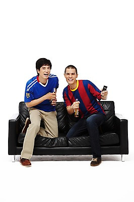 포토 JPG 스튜디오촬영 전신 외국인 해외기획촬영 라이프스타일 응시 2011년태국 남자 음료 스포츠 맨라이프 유니폼 의자 응원 술병 맥주 주류 실내 미소 웃음 들기 누끼 사람 동양인 20대 성인 취미 두명 앞모습 친구 소파 축구 병 리모컨 즐거움 축구응원 응원복 축구복 맥주병 티비시청 남자만 성인남자만 청년만 청년남자만 성인만 월드싸커 국내포토 식기 시선 옷 감정 뷰포인트 가구 관계 모션 병_용기 표정 인종 청년 내부 생활 운동복 구기 시청_보고들음 파일형식