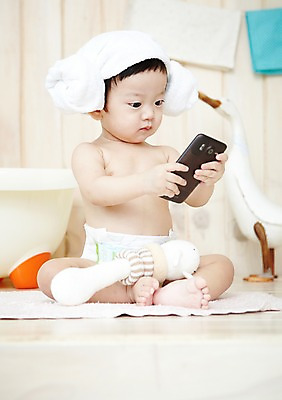 포토 JPG 스튜디오촬영 전신 응시 남자 어린이라이프 오리 욕조 실내 한명 들기 사람 앉기 동양인 앞모습 스마트폰 수건 위생용품 장난감 귀여움 목욕 한국인 매트 아기 기저귀 남자만 남자한명만 아기만 남자아기만 남자아기한명만 국내포토 1 라이프스타일 시선 어린이 뷰포인트 생활용품 컨셉 모션 조류 인종 내부 핸드폰 스마트기기 청결 아기용품 파일형식