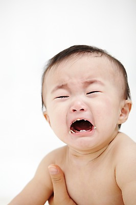 포토 JPG 스튜디오촬영 여자 어린이라이프 실내 한명 사람 동양인 상반신 앞모습 한국인 슬픔 아기 찡그림 울음 여자만 여자한명만 아기만 여자아기만 여자아기한명만 국내포토 1 라이프스타일 감정 어린이 뷰포인트 표정 인종 내부 파일형식