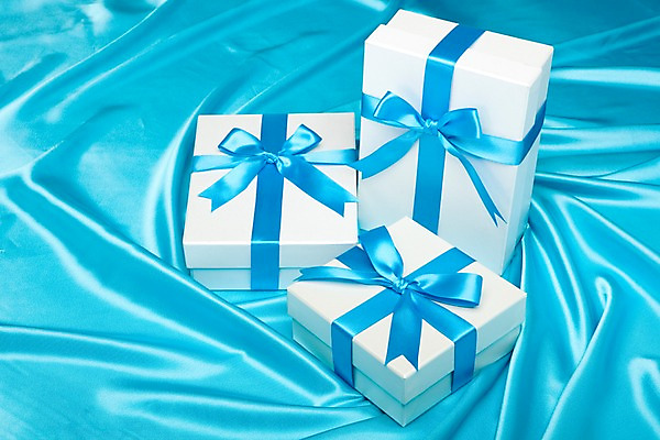 포토 JPG 스튜디오촬영 기념일 리본 컬러 하늘색 포장 실내 선물포장 선물 이벤트 사람없음 장식 파란색 선물상자 상자 다양 실크 천 오브젝트 국내포토 다수 내부 직물 파일형식