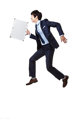 포토 JPG 스튜디오촬영 전신 직업 잡화 남자 맨라이프 포즈 가방 비즈니스 모션 영업 실내 한명 미소 웃음 들기 누끼 사람 동양인 정장 20대 성인 옆모습 달리기 점프 한국인 업무 직장인 비즈니스맨 작업실 출장 바쁨 남자만 남자한명만 성인남자만 청년만 청년남자만 청년남자한명만 성인한명만 성인남자한명만 성인만 국내포토 1 라이프스타일 옷 뷰포인트 표정 인종 청년 내부 작업 파일형식