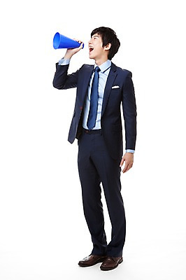 포토 JPG 스튜디오촬영 전신 직업 응시 남자 맨라이프 비즈니스 응원 실내 한명 서기 미소 웃음 들기 누끼 사람 동양인 정장 20대 성인 옆모습 확성기 외침 한국인 직장인 비즈니스맨 알림 응원나팔 남자만 남자한명만 성인남자만 청년만 청년남자만 청년남자한명만 성인한명만 성인남자한명만 성인만 국내포토 1 라이프스타일 시선 옷 뷰포인트 모션 표정 인종 청년 내부 소리 응원용품 파일형식