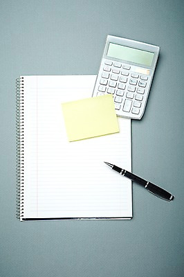 포토 JPG 스튜디오촬영 종이 문구용품 학용품 실내 사람없음 하이앵글 필기구 펜 볼펜 사무용품 공책 계산기 기록 메모지 오브젝트 포스트잇 연습장 스프링노트 줄노트 국내포토 뷰포인트 내부 장비 파일형식