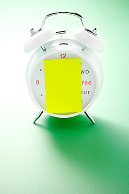 포토 JPG 스튜디오촬영 종이 시계 문구용품 학용품 실내 사람없음 사무용품 자명종 기록 메모지 오브젝트 포스트잇 한장 국내포토 1 내부 알람 파일형식