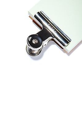 포토 JPG 스튜디오촬영 종이 문구용품 학용품 실내 집게 누끼 근접촬영 사람없음 사무용품 기록 메모지 오브젝트 포스트잇 종이집게 국내포토 뷰포인트 내부 파일형식