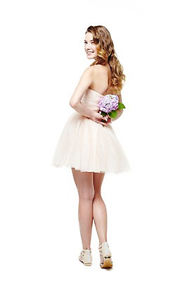 포토 JPG 스튜디오촬영 전신 서양인 외국인 식물 백인 해외기획촬영 우먼라이프 라이프스타일 긴머리 원피스 여자 2011년태국 패션 꽃 꽃다발 포즈 실내 한명 서기 미소 웃음 들기 누끼 사람 20대 성인 뒷모습 여름 뒤돌아보기 튜브탑 샌들 튜브탑원피스 수국 의료성형뷰티 여자만 여자한명만 성인여자만 청년만 청년여자만 성인한명만 청년여자한명만 성인여자한명만 성인만 국내포토 1 헤어스타일 옷 계절 뷰포인트 신발 상의 모션 표정 인종 청년 내부 생활 파일형식