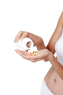 포토 JPG 스튜디오촬영 해외기획촬영 우먼라이프 라이프스타일 손 여자 신체 몸매관리 다이어트 2011년중국 실내 건강 한명 들기 누끼 사람 20대 성인 신체부위 알약 약 건강관리 목표 약병 먹기 몸매 열정 다이어트음식 복용 의료성형뷰티 청년만 성인한명만 성인만 국내포토 1 감정 컨셉 의학 모션 관리 청년 내부 생활 병_담는 파일형식