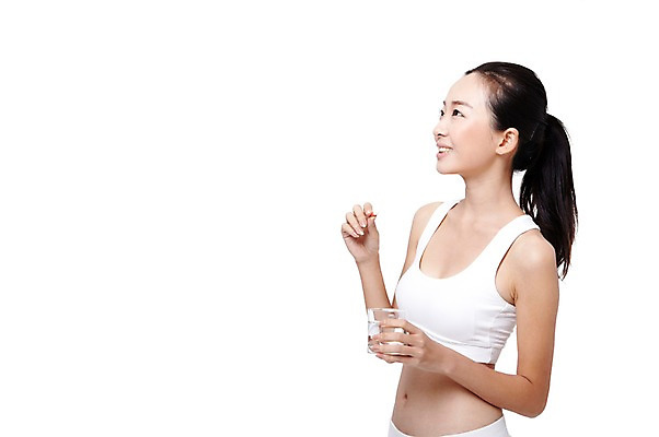 포토 JPG 스튜디오촬영 외국인 해외기획촬영 우먼라이프 라이프스타일 응시 여자 포즈 몸매관리 다이어트 2011년중국 실내 건강 한명 미소 웃음 들기 누끼 사람 동양인 상반신 20대 성인 옆모습 컵 물 운동복 민소매 알약 약 중국인 건강관리 목표 탱크톱 먹기 몸매 물컵 열정 포니테일 다이어트음식 묶은머리 복용 의료성형뷰티 여자만 여자한명만 성인여자만 청년만 청년여자만 성인한명만 청년여자한명만 성인여자한명만 성인만 국내포토 자연요소 1 헤어스타일 식기 시선 옷 감정 뷰포인트 컨셉 상의 의학 모션 표정 관리 인종 청년 내부 생활 파일형식