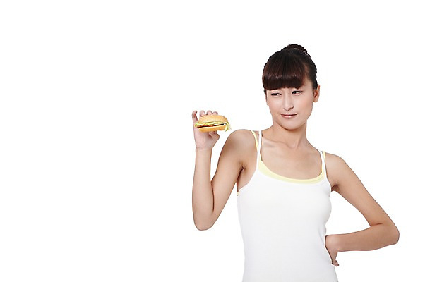 포토 JPG 스튜디오촬영 외국인 해외기획촬영 우먼라이프 라이프스타일 여자 음식 허리손 몸매관리 다이어트 2011년중국 패스트푸드 실내 건강 식이요법 한명 들기 누끼 사람 동양인 상반신 20대 성인 앞모습 운동복 민소매 중국인 건강관리 햄버거 도넛 목표 올림머리 열정 식단 묶은머리 의료성형뷰티 여자만 여자한명만 성인여자만 청년만 청년여자만 성인한명만 청년여자한명만 성인여자한명만 성인만 국내포토 1 헤어스타일 옷 감정 뷰포인트 포즈 컨셉 상의 모션 디저트 관리 인종 청년 내부 생활 인스턴트 파일형식