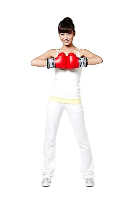 포토 JPG 스튜디오촬영 전신 외국인 해외기획촬영 우먼라이프 라이프스타일 여자 포즈 장갑 운동화 몸매관리 다이어트 2011년중국 실내 건강 한명 서기 미소 웃음 누끼 사람 동양인 20대 성인 앞모습 운동복 민소매 운동 중국인 건강관리 헬스 권투 글러브 글로브 권투글러브 목표 올림머리 열정 묶은머리 의료성형뷰티 여자만 여자한명만 성인여자만 청년만 청년여자만 성인한명만 청년여자한명만 성인여자한명만 성인만 국내포토 1 헤어스타일 잡화 옷 감정 스포츠용품 뷰포인트 신발 컨셉 상의 모션 표정 관리 인종 청년 내부 생활 격투기 파일형식