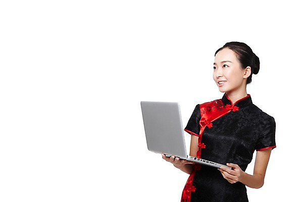 포토 JPG 스튜디오촬영 외국인 해외기획촬영 전통 우먼라이프 라이프스타일 응시 여자 전통문화 문화 포즈 2011년중국 중국문화 실내 한명 미소 웃음 들기 누끼 사람 동양인 상반신 20대 성인 앞모습 노트북 컴퓨터 상자 중국인 중국 웹서핑 체험 전통의상 치파오 여자만 여자한명만 성인여자만 청년만 청년여자만 성인한명만 청년여자한명만 성인여자한명만 성인만 국내포토 1 동양문화 시선 아시아 뷰포인트 외국문화 컨셉 모션 표정 인종 청년 내부 생활 전자제품 파일형식