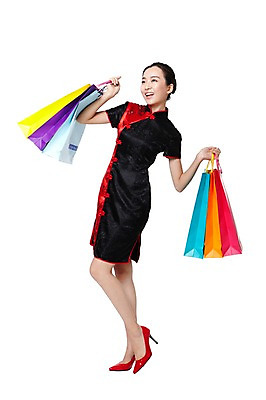 포토 JPG 스튜디오촬영 전신 외국인 해외기획촬영 전통 우먼라이프 라이프스타일 여자 전통문화 문화 구두 포즈 2011년중국 중국문화 실내 한명 서기 미소 웃음 들기 누끼 사람 동양인 20대 성인 옆모습 빨간색 쇼핑 쇼핑백 중국인 중국 체험 하이힐 전통의상 치파오 여자만 여자한명만 성인여자만 청년만 청년여자만 성인한명만 청년여자한명만 성인여자한명만 성인만 국내포토 1 동양문화 아시아 뷰포인트 컬러 외국문화 신발 컨셉 가방 모션 표정 인종 청년 내부 생활 여성화 파일형식