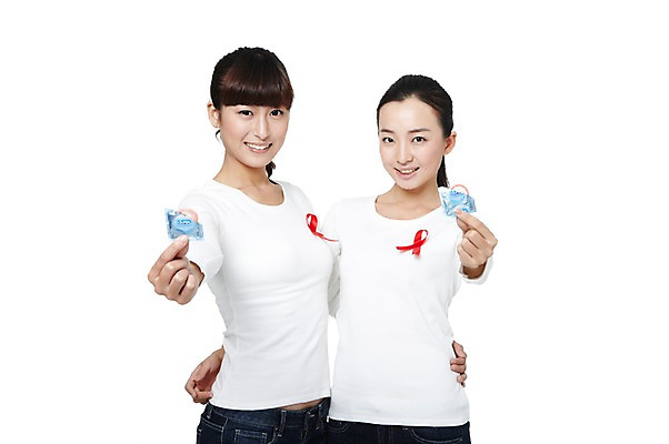 포토 JPG 스튜디오촬영 외국인 해외기획촬영 우먼라이프 라이프스타일 여자 리본 캠페인 분홍색 2011년중국 실내 미소 웃음 들기 누끼 사람 동양인 상반신 20대 성인 두명 앞모습 중국인 공익캠페인 성 보호 질병 예방 유방암 암 성별 핑크리본캠페인 성병 에이즈 여성질환 콘돔 피임기구 여자만 성인여자만 청년만 청년여자만 성인만 핑크리본 국내포토 건축물 뷰포인트 컬러 컨셉 의학 모션 표정 인종 청년 내부 생활 피임 파일형식