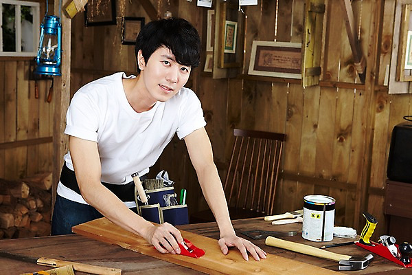 포토 JPG 스튜디오촬영 나무 직업 라이프스타일 남자 액자 창문 탁자 실내 한명 서기 사람 동양인 상반신 20대 성인 목재 페인트 한국인 도구 공구 램프 붓 작업 작업실 작업장 망치 목수 창업 페인트통 목공예 작업도구 톱 작업주머니 가구공방 DIY 대패 대패질 남자만 남자한명만 성인남자만 청년만 청년남자만 청년남자한명만 성인한명만 성인남자한명만 성인만 국내포토 식물 1 산업 가구 재료 모션 조명 통 인종 청년 취미 내부 생활 공예 자영업 파일형식