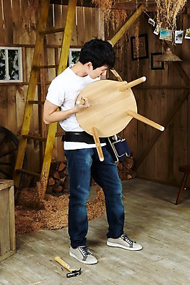 포토 JPG 스튜디오촬영 전신 나무 직업 라이프스타일 남자 가구 액자 의자 사다리 창문 실내 한명 서기 들기 사람 동양인 20대 성인 목재 앞모습 한국인 도구 공구 작업 못 작업실 작업장 망치 목수 창업 목공예 작업도구 작업주머니 가구공방 DIY 기념사진 남자만 남자한명만 성인남자만 청년만 청년남자만 청년남자한명만 성인한명만 성인남자한명만 성인만 국내포토 식물 1 산업 뷰포인트 생활용품 재료 모션 인종 청년 취미 내부 생활 공예 자영업 파일형식