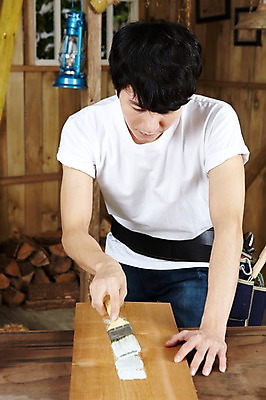 포토 JPG 스튜디오촬영 나무 직업 라이프스타일 남자 액자 창문 탁자 실내 한명 들기 사람 동양인 20대 성인 목재 앞모습 페인트 한국인 도구 공구 램프 붓 작업 색칠 칠 페인트칠 작업실 작업장 목수 창업 페인트붓 목공예 작업도구 작업주머니 가구공방 DIY 남자만 남자한명만 성인남자만 청년만 청년남자만 청년남자한명만 성인한명만 성인남자한명만 성인만 국내포토 식물 1 산업 뷰포인트 가구 재료 모션 페인팅 조명 인종 청년 취미 내부 생활 공예 자영업 파일형식