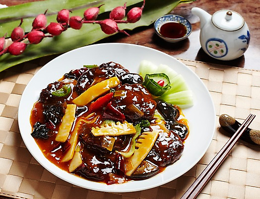 포토 JPG 식물 그릇 식기 접시 음식 외국문화 채소 젓가락 식탁 탁자 주전자 오이 중국문화 실내 육류 요리 사람없음 장식 중식 식당 식사 버섯 식탁보 간장 청경채 종지 표고버섯 중국집 죽순 난자완스 국내포토 동양문화 문화 가구 식재료 주방용품 수저 내부 상점 양념 파일형식