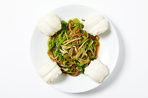 포토 JPG 그릇 식기 접시 음식 외국문화 채소 피망 중국문화 실내 육류 요리 사람없음 중식 식사 고추잡채 꽃빵 국내포토 동양문화 문화 빵 식재료 내부 잡채 파일형식