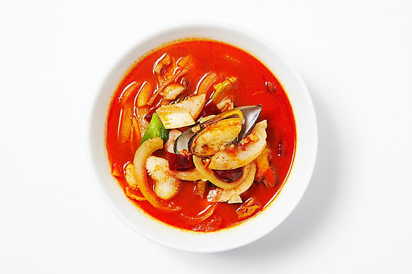 포토 JPG 그릇 식기 음식 외국문화 조개 중국문화 실내 요리 사람없음 중식 식사 해물요리 면류 면 해산물 오징어 국물 짬뽕 삼선짬뽕 국내포토 동양문화 문화 어패류 연체동물 내부 수중동물 파일형식