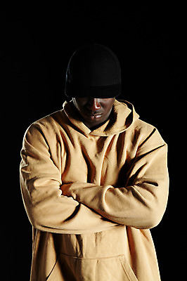 포토 JPG 서양인 외국인 해외기획촬영 모자 잡화 2011년태국 패션 남자 포즈 흑인 모션 검은배경 숙이기 고개숙이기 힙합 한명 사람 상반신 20대 성인 앞모습 캐주얼 팔짱 열정 후드티셔츠 남자만 남자한명만 성인남자만 청년만 청년남자만 청년남자한명만 성인한명만 성인남자한명만 성인만 국내포토 1 옷 감정 음악 뷰포인트 백그라운드 티셔츠 인종 청년 검은색 파일형식