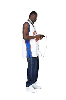 포토 JPG 전신 서양인 외국인 해외기획촬영 2011년태국 패션 남자 음악 포즈 흑인 운동화 목걸이 모션 힙합 한명 서기 들기 누끼 사람 20대 성인 옆모습 캐주얼 스마트폰 민소매 헤드폰 헤드셋 음악감상 감상 듣기 청바지 레게머리 열정 남자만 남자한명만 성인남자만 청년만 청년남자만 청년남자한명만 성인한명만 성인남자한명만 성인만 국내포토 1 헤어스타일 옷 감정 뷰포인트 음향기기 신발 상의 장신구 바지 문화예술 인종 청년 핸드폰 스마트기기 파일형식