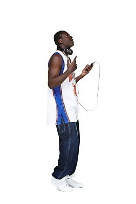 포토 JPG 전신 서양인 외국인 해외기획촬영 응시 2011년태국 패션 남자 음악 포즈 흑인 운동화 목걸이 모션 힙합 한명 서기 들기 누끼 사람 20대 성인 옆모습 캐주얼 스마트폰 민소매 헤드폰 헤드셋 음악감상 감상 듣기 올려보기 청바지 레게머리 열정 남자만 남자한명만 성인남자만 청년만 청년남자만 청년남자한명만 성인한명만 성인남자한명만 성인만 국내포토 1 헤어스타일 시선 옷 감정 뷰포인트 음향기기 신발 상의 장신구 바지 문화예술 인종 청년 핸드폰 스마트기기 파일형식