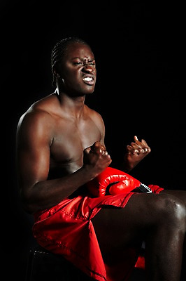 포토 JPG 스튜디오촬영 서양인 외국인 해외기획촬영 2011년태국 남자 스포츠 포즈 장갑 흑인 의자 모션 검은배경 운동선수 실내 한명 사람 앉기 경기 20대 성인 옆모습 운동복 운동 주먹 권투 글러브 글로브 권투글러브 찡그림 권투선수 레게머리 열정 남자만 남자한명만 성인남자만 청년만 청년남자만 청년남자한명만 성인한명만 성인남자한명만 성인만 국내포토 1 헤어스타일 잡화 옷 감정 스포츠용품 뷰포인트 가구 백그라운드 표정 건강 인종 청년 내부 검은색 격투기 파일형식