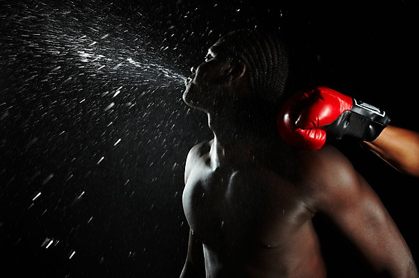 포토 JPG 스튜디오촬영 서양인 외국인 해외기획촬영 손 2011년태국 남자 스포츠 포즈 장갑 흑인 모션 검은배경 운동선수 실내 한명 사람 경기 상반신 20대 성인 운동 눈감음 봄 권투 글러브 글로브 물방울 권투글러브 펀치 권투선수 레게머리 튀는물 열정 침 남자만 남자한명만 성인남자만 청년만 청년남자만 청년남자한명만 성인한명만 성인남자한명만 성인만 국내포토 1 헤어스타일 잡화 계절 감정 스포츠용품 백그라운드 건강 인종 청년 내부 신체부위 검은색 격투기 액체표현 스플래쉬 파일형식