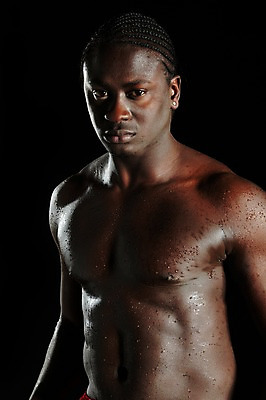 포토 JPG 스튜디오촬영 서양인 외국인 해외기획촬영 2011년태국 남자 스포츠 포즈 흑인 모션 검은배경 근육 운동선수 실내 한명 사람 상반신 20대 성인 앞모습 운동 레게머리 땀 열정 남자만 남자한명만 성인남자만 청년만 청년남자만 청년남자한명만 성인한명만 성인남자한명만 성인만 국내포토 1 헤어스타일 감정 뷰포인트 백그라운드 건강 인종 청년 내부 검은색 파일형식