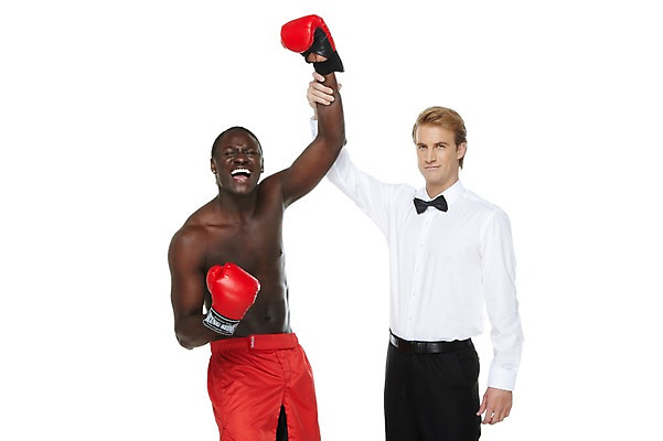 포토 JPG 스튜디오촬영 서양인 외국인 백인 해외기획촬영 2011년태국 남자 스포츠 포즈 장갑 흑인 모션 운동선수 실내 서기 미소 웃음 누끼 사람 정장 경기 20대 성인 두명 앞모습 운동복 운동 손들기 권투 기쁨 글러브 글로브 우승 권투글러브 심판 권투선수 레게머리 열정 판결 남자만 성인남자만 청년만 청년남자만 성인만 국내포토 헤어스타일 잡화 옷 감정 스포츠용품 뷰포인트 표정 건강 인종 청년 내부 격투기 최고 파일형식