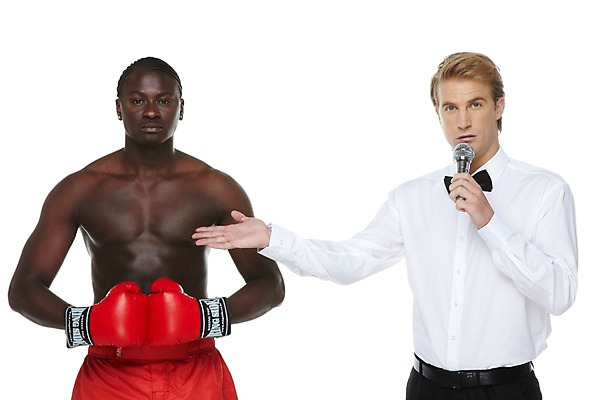 포토 JPG 스튜디오촬영 서양인 외국인 백인 해외기획촬영 2011년태국 남자 스포츠 포즈 장갑 흑인 모션 운동선수 안내 실내 서기 누끼 사람 정장 경기 상반신 20대 성인 두명 앞모습 운동복 운동 권투 글러브 글로브 권투글러브 심판 권투선수 레게머리 마이크 열정 남자만 성인남자만 청년만 청년남자만 성인만 국내포토 헤어스타일 잡화 옷 감정 스포츠용품 뷰포인트 음향기기 건강 인종 청년 내부 격투기 파일형식