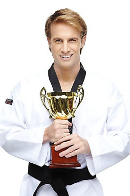 포토 JPG 스튜디오촬영 서양인 외국인 백인 해외기획촬영 2011년태국 남자 스포츠 포즈 모션 운동선수 실내 도복 한명 미소 웃음 들기 누끼 사람 경기 상반신 20대 성인 앞모습 운동 우승 트로피 태권도 태권도복 열정 태권도선수 남자만 남자한명만 성인남자만 청년만 청년남자만 청년남자한명만 성인한명만 성인남자한명만 성인만 국내포토 1 옷 감정 뷰포인트 표정 건강 인종 청년 내부 격투기 최고 상_우승 파일형식