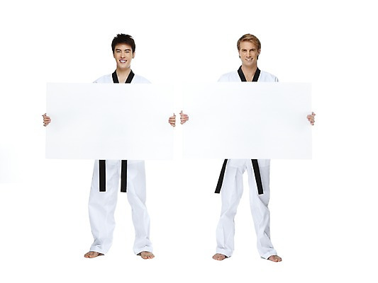 포토 JPG 스튜디오촬영 전신 서양인 외국인 백인 해외기획촬영 배너 2011년태국 남자 스포츠 포즈 모션 맨발 운동선수 사각프레임 광고판 실내 도복 서기 미소 웃음 들기 누끼 사람 동양인 경기 20대 성인 두명 앞모습 운동 알림 태권도 태권도복 열정 태권도선수 남자만 성인남자만 청년만 청년남자만 성인만 국내포토 옷 감정 뷰포인트 발 프레임 알림판 표정 건강 인종 청년 내부 사각형 격투기 판 파일형식