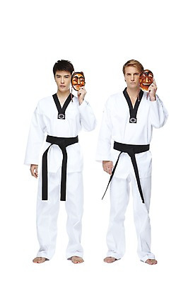 포토 JPG 스튜디오촬영 전신 서양인 외국인 백인 해외기획촬영 한국문화 한국전통 전통 2011년태국 남자 스포츠 포즈 모션 맨발 운동선수 전통소품 한국 실내 도복 가면 서기 들기 누끼 사람 동양인 경기 20대 성인 두명 앞모습 운동 태권도 태권도복 탈 열정 태권도선수 부네탈 양반탈 남자만 성인남자만 청년만 청년남자만 성인만 국내포토 동양문화 옷 감정 아시아 뷰포인트 발 건강 인종 청년 내부 격투기 오브젝트 전통탈 파일형식