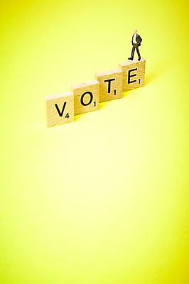 포토 JPG 스튜디오촬영 문자 알파벳 영어 실내 사람없음 목재 단어 모형 블록 미니어처 피규어 사회 투표 선거 사회이슈 유권자 국내포토 나무 컨셉 재료 내부 민주주의 공동체 파일형식